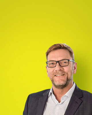 Headerbild Mobil Rainer Poelmann 750x1021