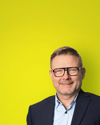 Headerbild Mobil Christoph Rolf 750x1021